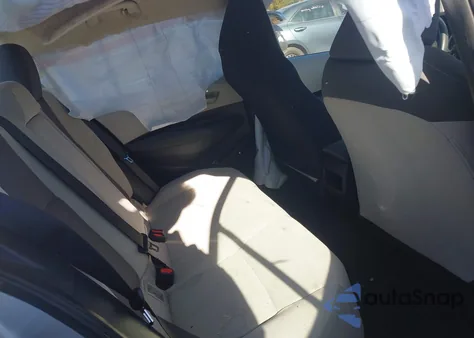 2022 Toyota Corolla Le z USA, uszkodzony, nr VIN 5YFEPMAE4NP327498